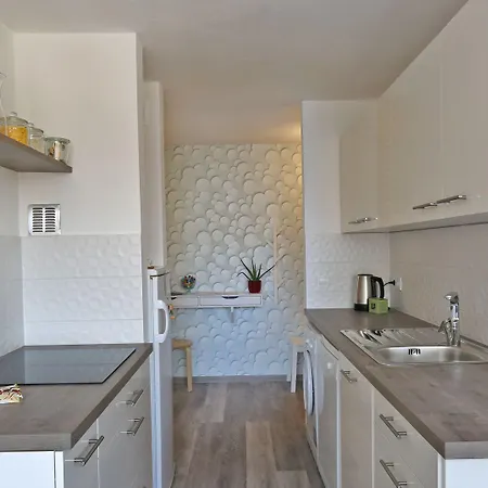 Castleview Apartment